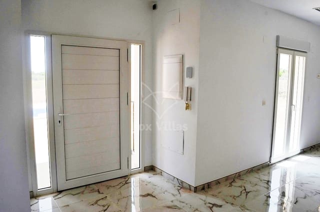 4 soveværelse Villa til salg i Pinoso med swimmingpool garage - € 454.000 (Ref: 9080745)