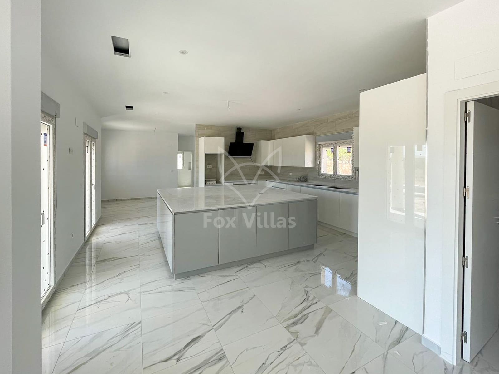 5 soveværelse Villa til salg i Pinoso med swimmingpool garage - € 545.000 (Ref: 9080749)