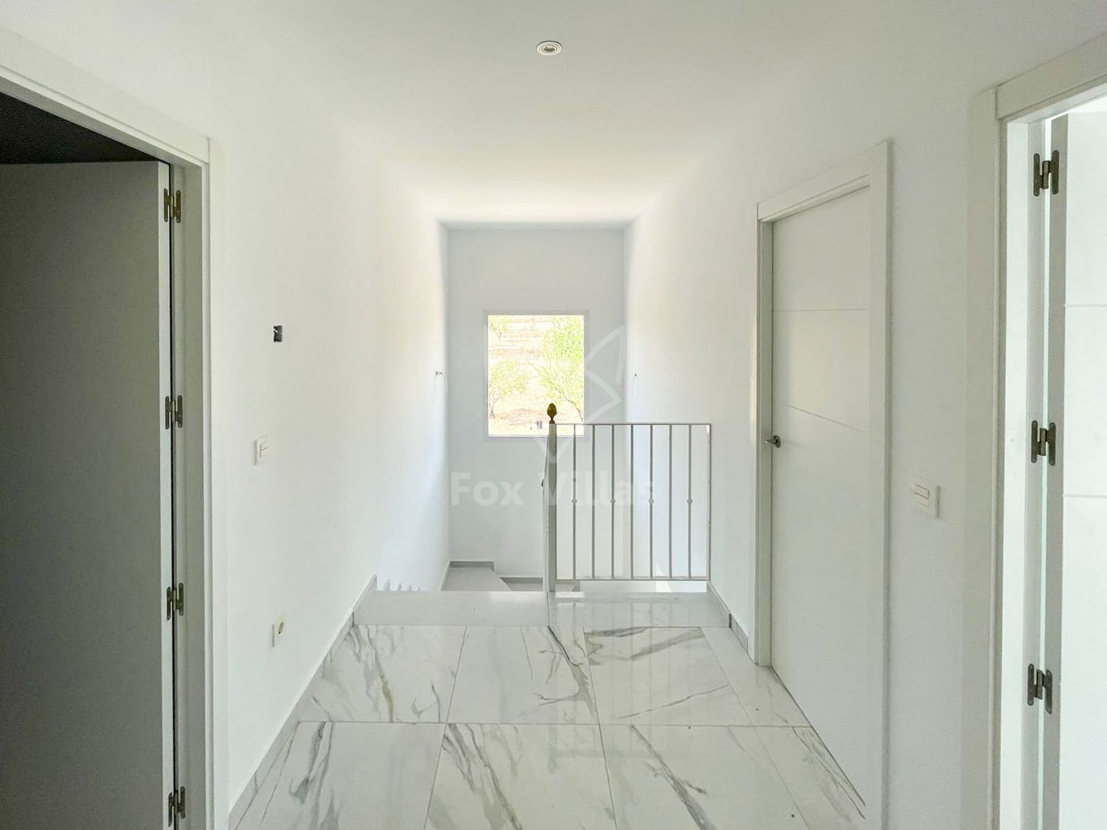 5 soveværelse Villa til salg i Pinoso med swimmingpool garage - € 545.000 (Ref: 9080749)