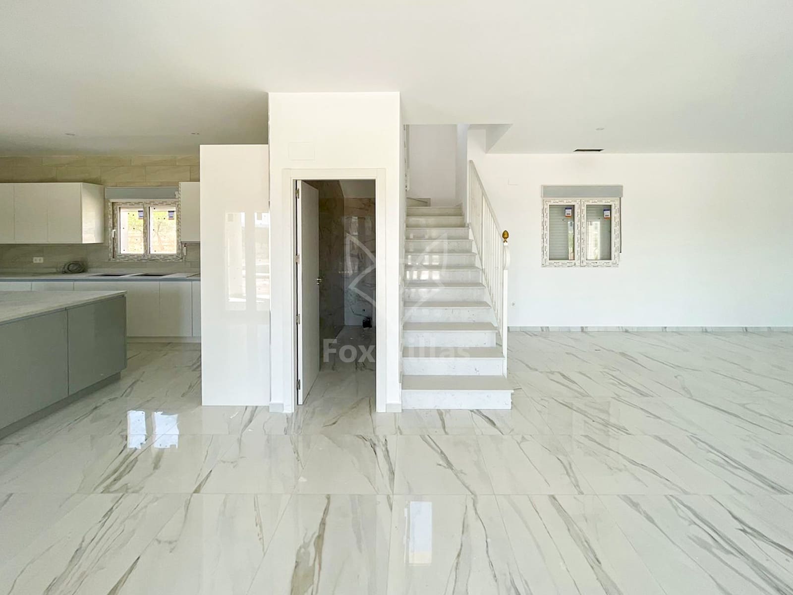 5 soveværelse Villa til salg i Pinoso med swimmingpool garage - € 545.000 (Ref: 9080749)