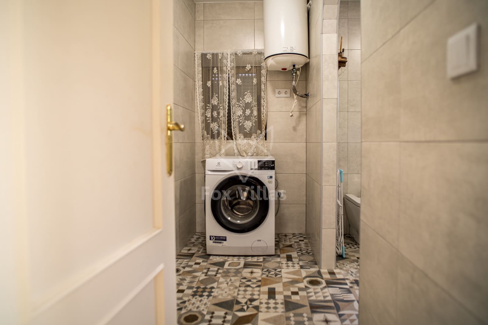 6 soveværelse Finca/Landehus til salg i Pinoso med swimmingpool - € 350.000 (Ref: 9106727)