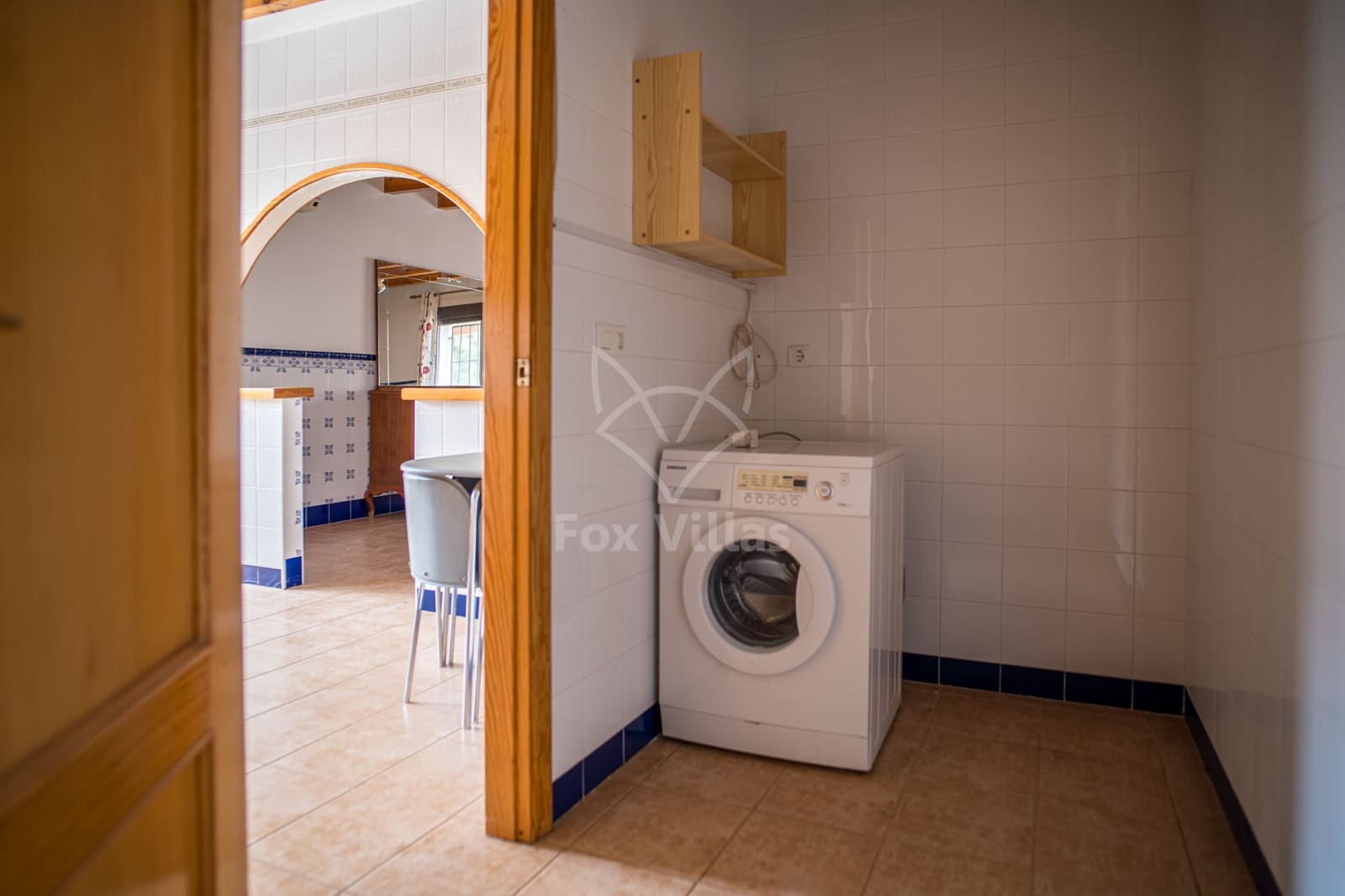 6 soveværelse Finca/Landehus til salg i Pinoso med swimmingpool - € 350.000 (Ref: 9106727)