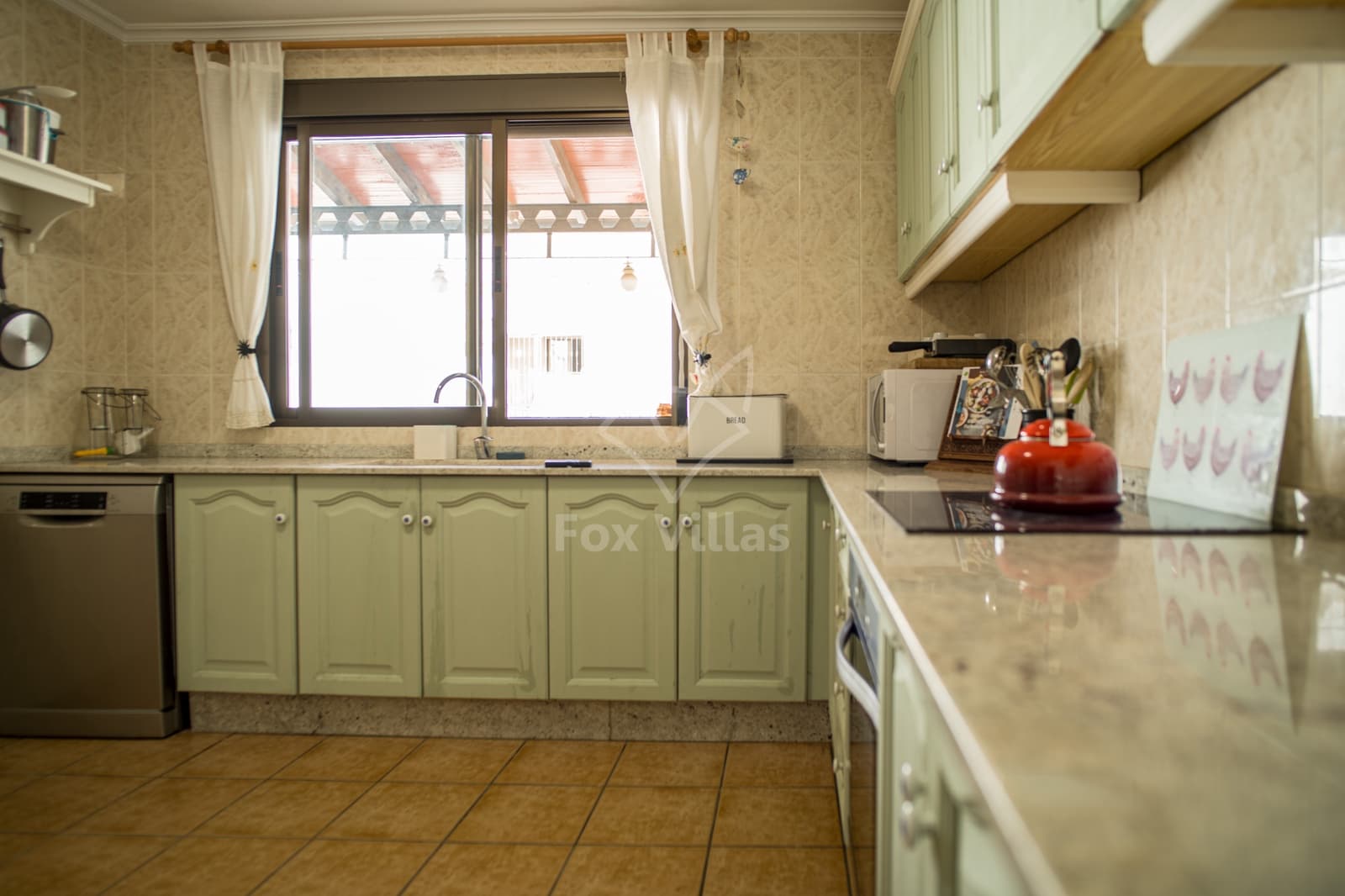 6 soveværelse Finca/Landehus til salg i Pinoso med swimmingpool - € 350.000 (Ref: 9106727)