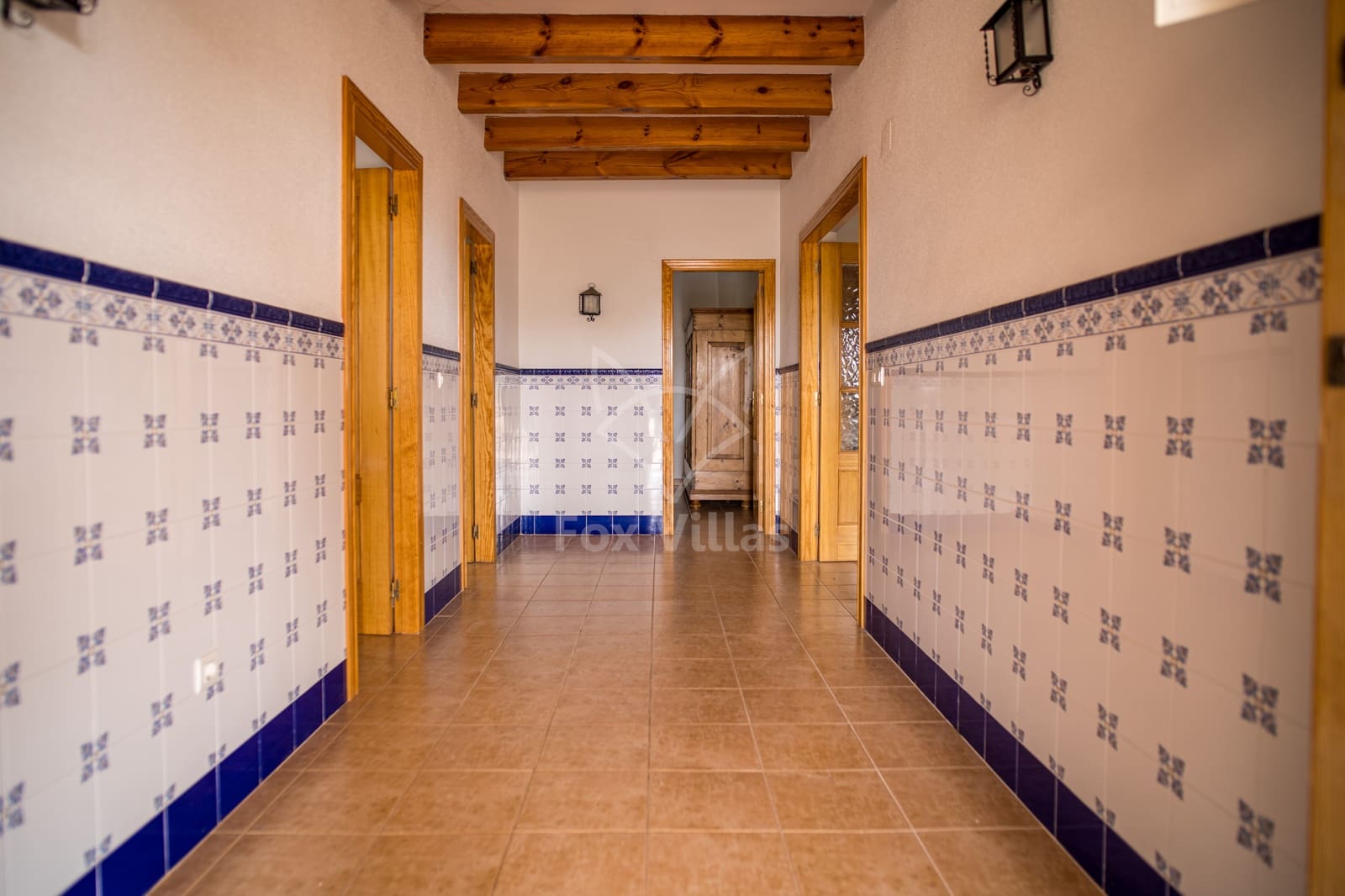 6 soveværelse Finca/Landehus til salg i Pinoso med swimmingpool - € 350.000 (Ref: 9106727)