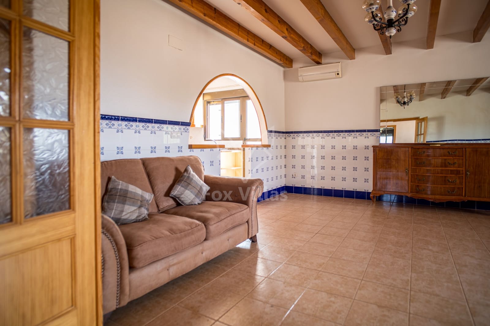 6 soveværelse Finca/Landehus til salg i Pinoso med swimmingpool - € 350.000 (Ref: 9106727)