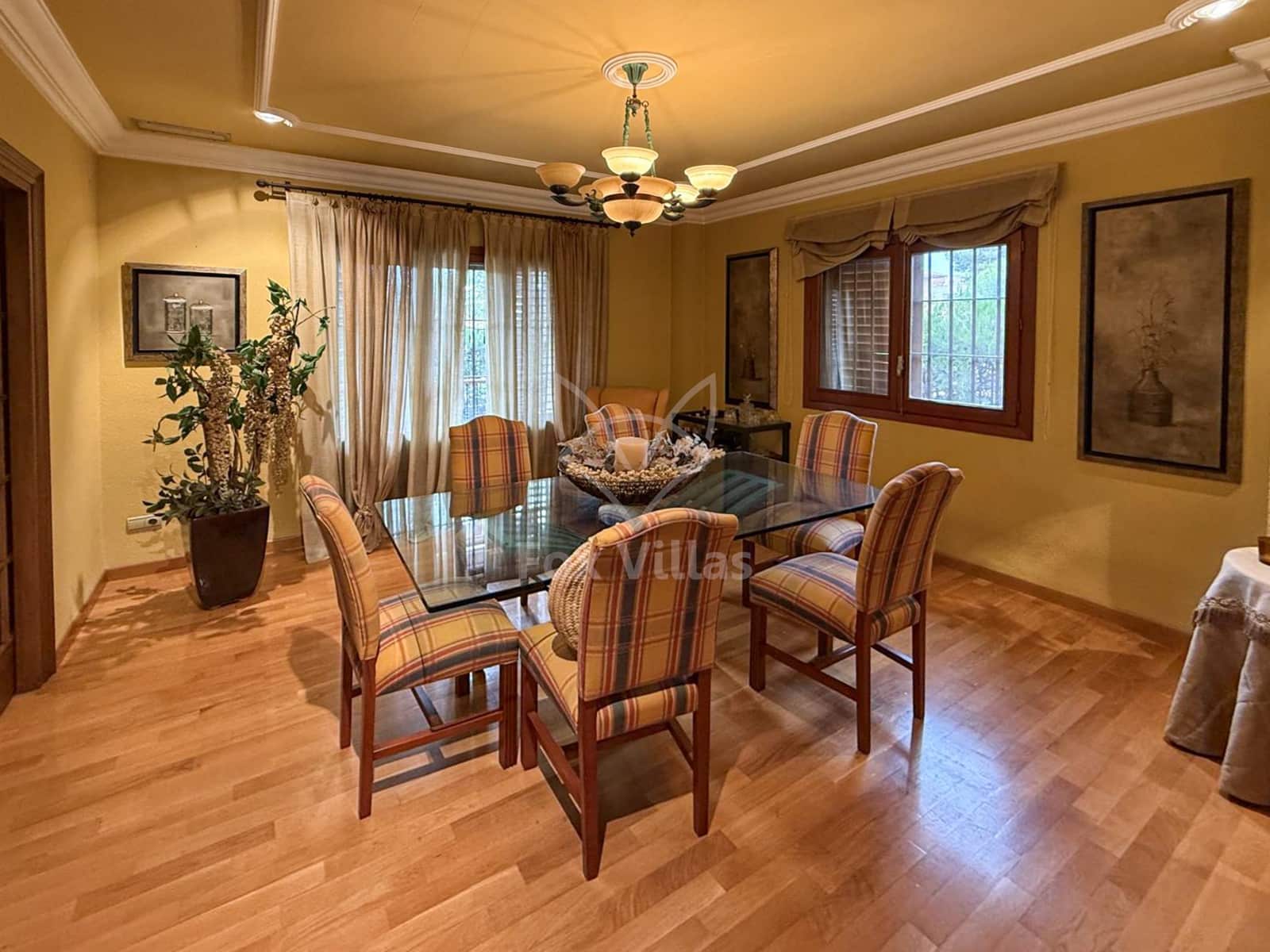 4 soveværelse Byhus til salg i Elda - € 385.000 (Ref: 9114878)