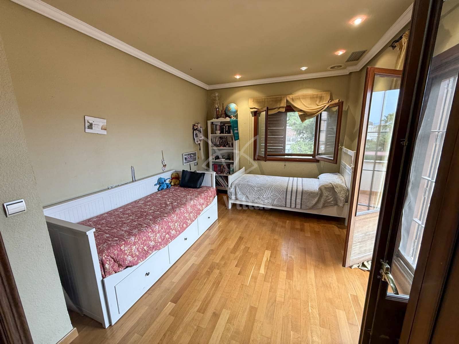 4 soveværelse Byhus til salg i Elda - € 385.000 (Ref: 9114878)