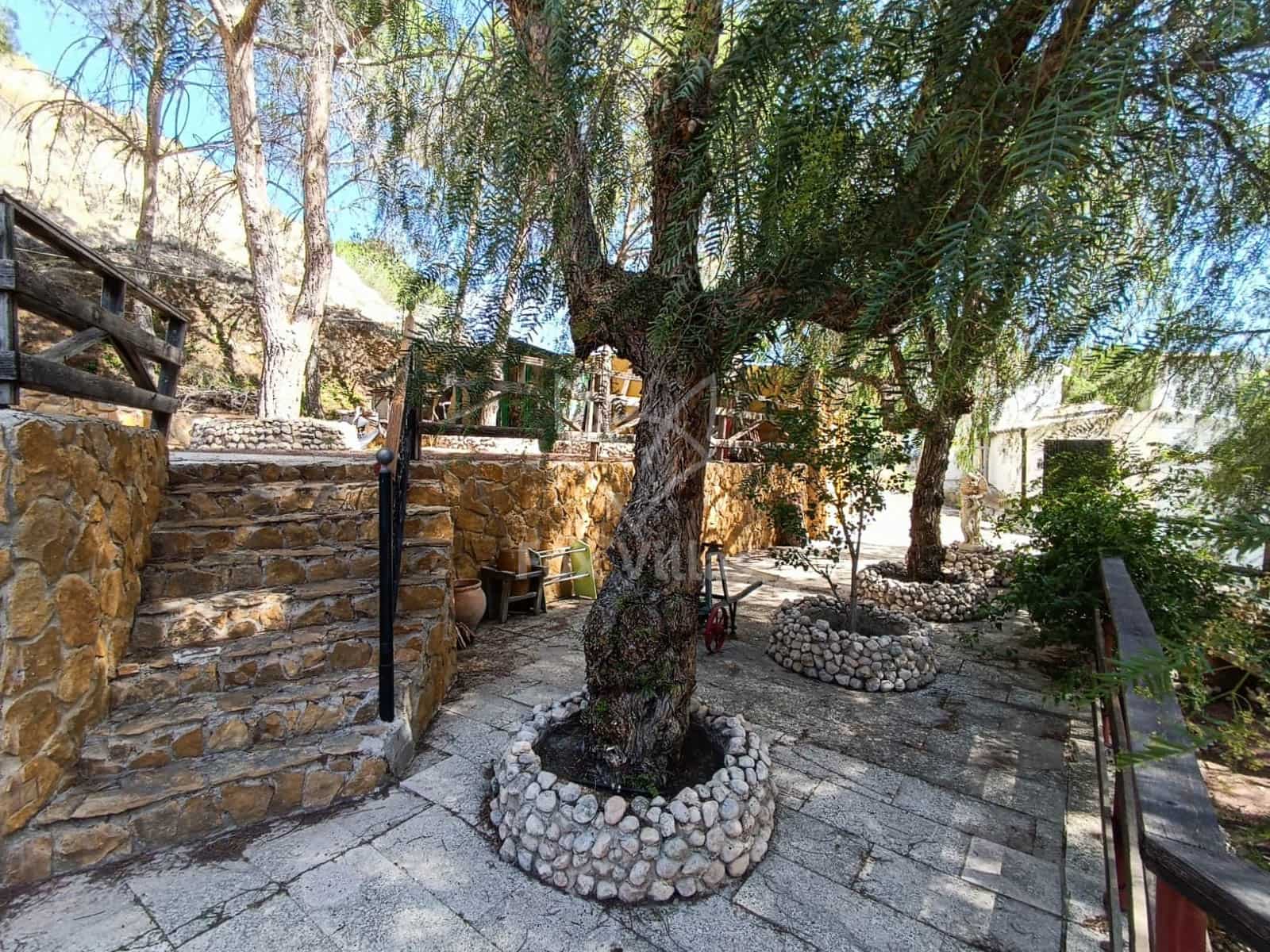 4 sypialnia Dom w skale na sprzedaż w Pinoso - 189 000 € (Ref: 9146662)