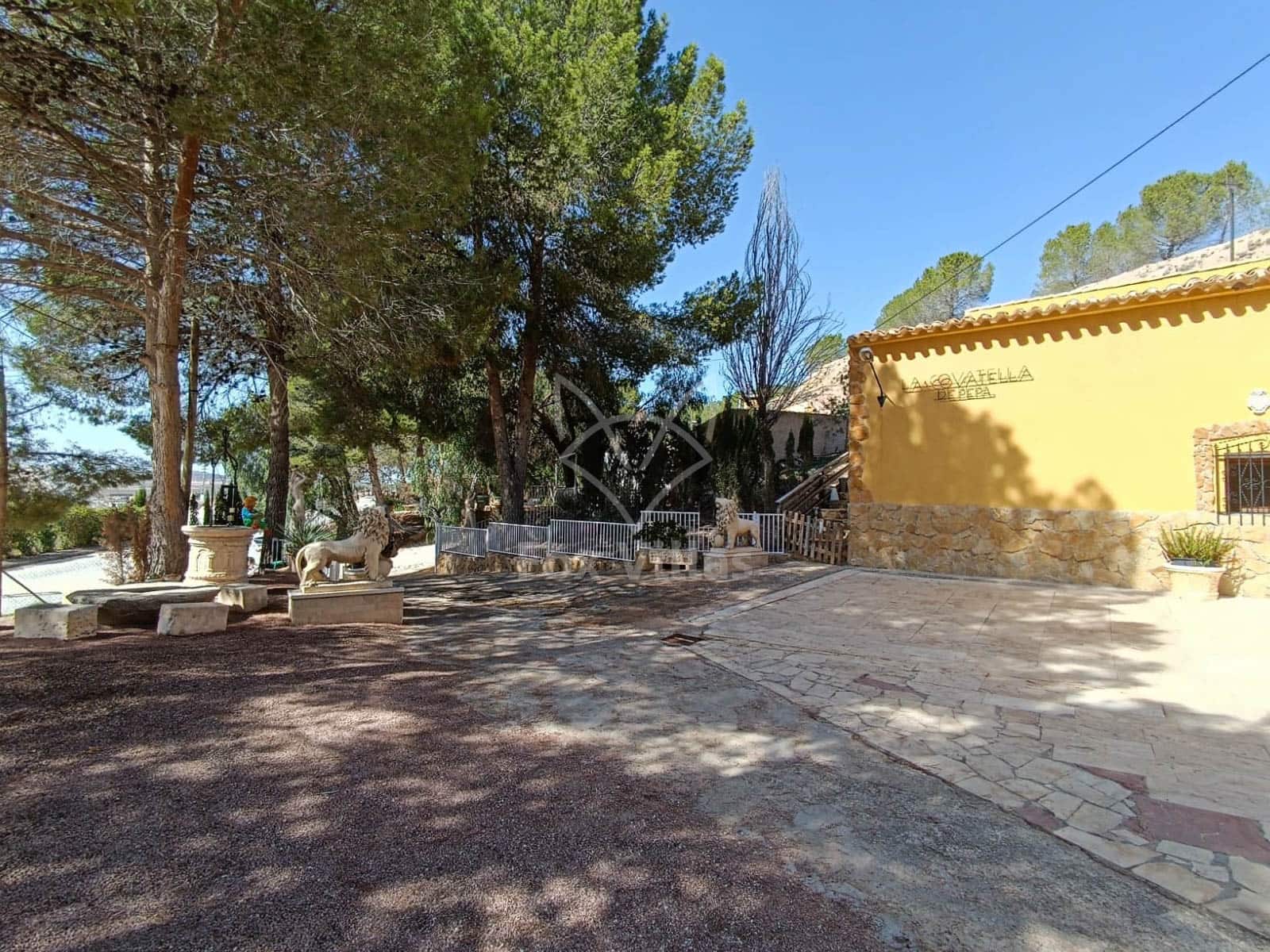 4 sypialnia Dom w skale na sprzedaż w Pinoso - 189 000 € (Ref: 9146662)