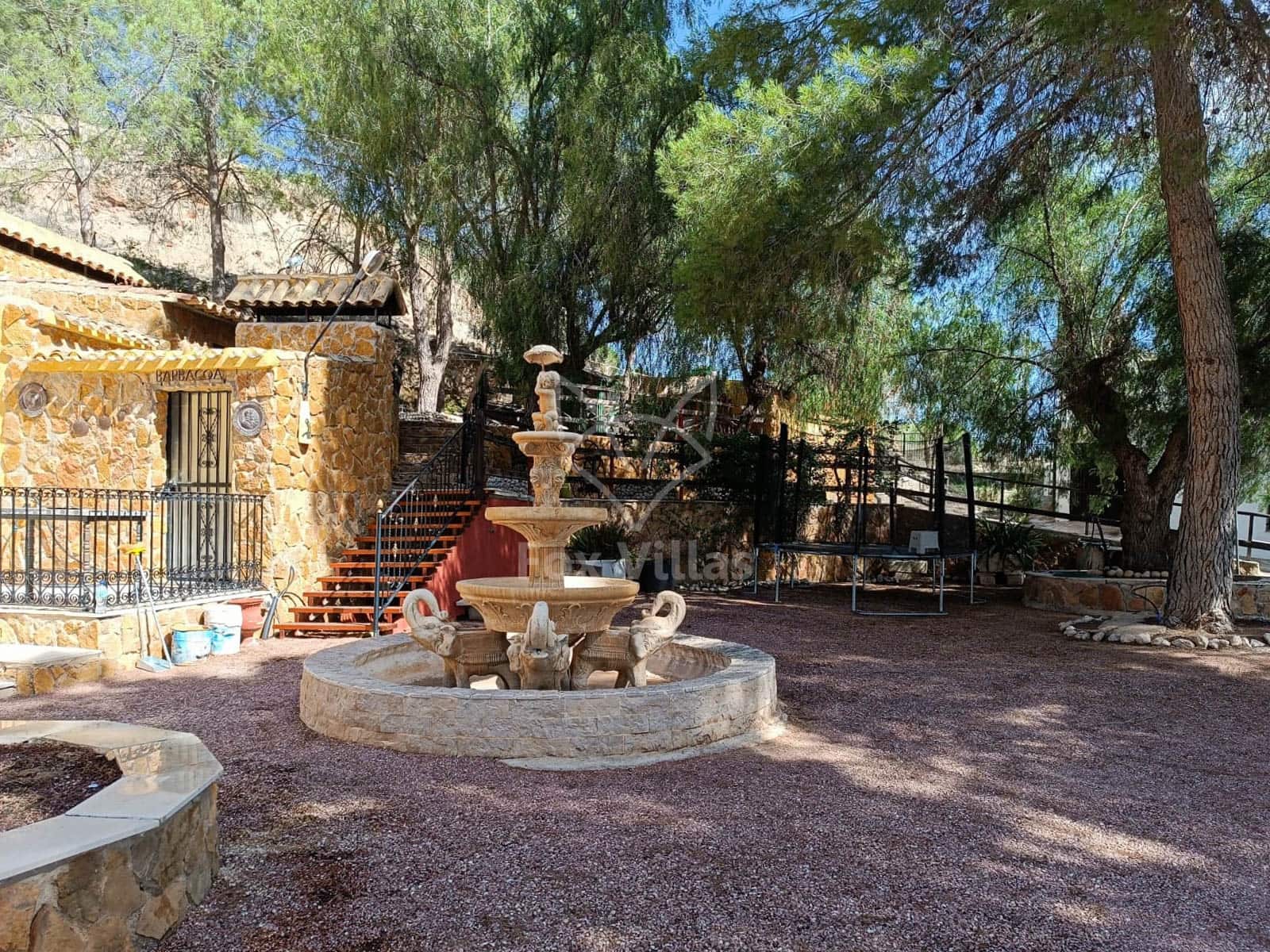 4 sypialnia Dom w skale na sprzedaż w Pinoso - 189 000 € (Ref: 9146662)