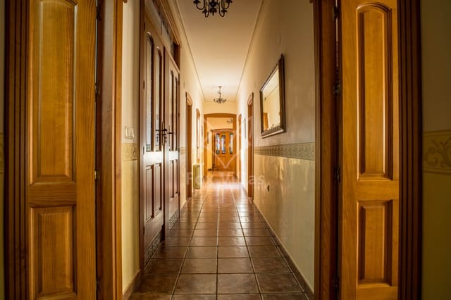 Casa de 4 habitaciones en Pinoso en venta - 233.500 € (Ref: 9160509)