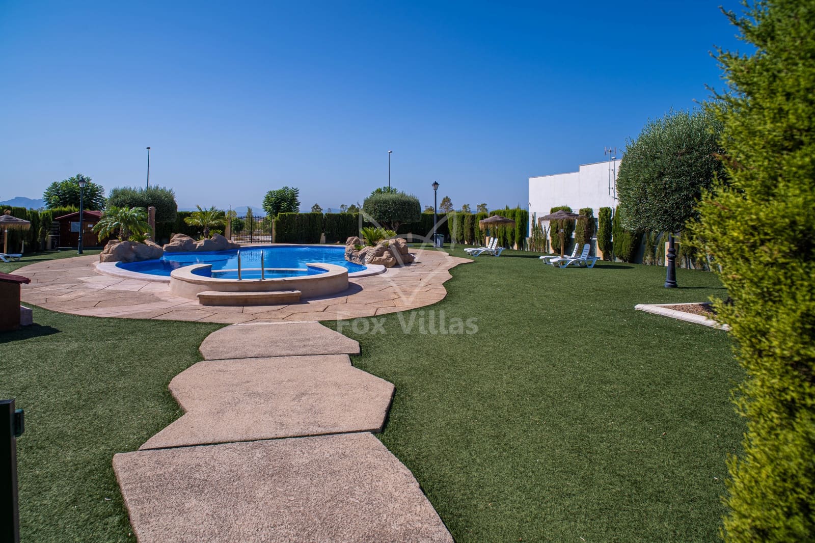 3 soveværelse Villa til salg i Fortuna med swimmingpool - € 289.000 (Ref: 9160510)