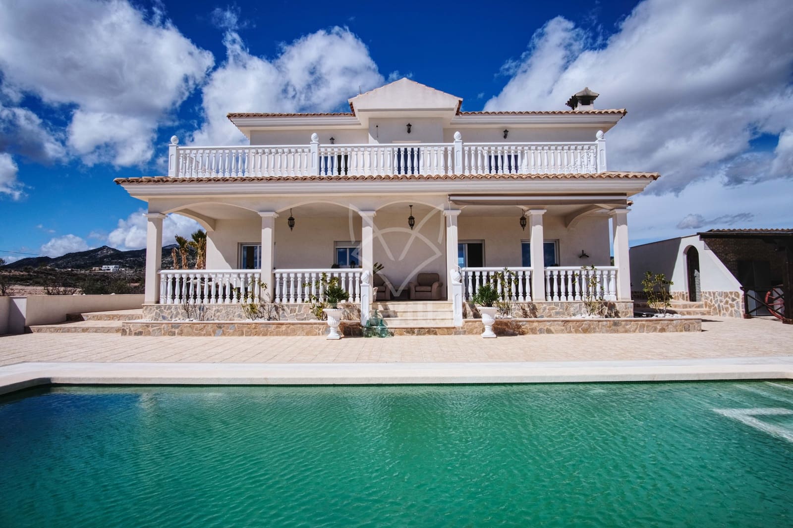 4 slaapkamer Villa te koop in Pinoso - € 599.000 (Ref: 9349944)