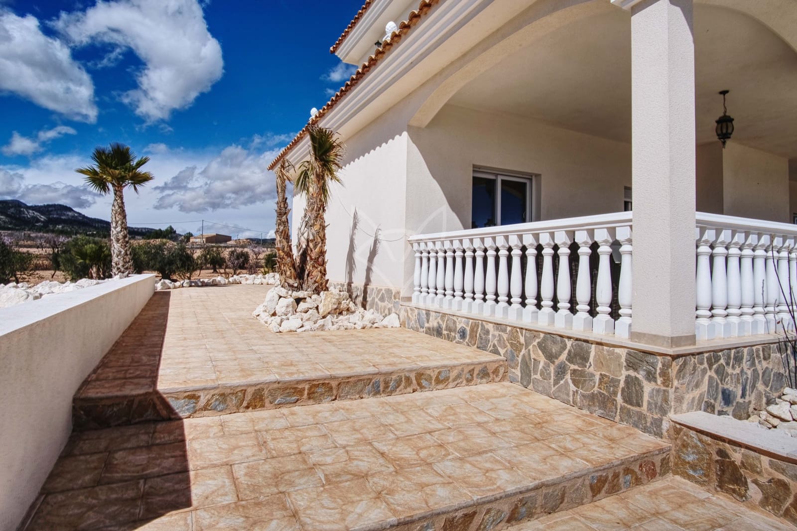 4 slaapkamer Villa te koop in Pinoso - € 599.000 (Ref: 9349944)