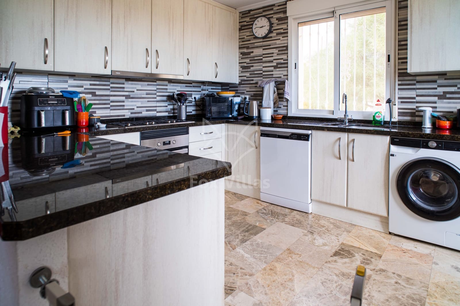 3 quarto Moradia para venda em Pinoso com piscina garagem - 330 000 € (Ref: 9448526)