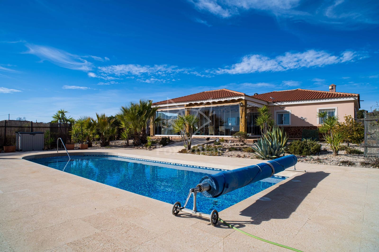 3 quarto Moradia para venda em Pinoso com piscina garagem - 330 000 € (Ref: 9448526)