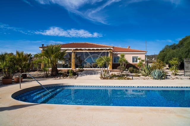 3 quarto Moradia para venda em Pinoso com piscina garagem - 330 000 € (Ref: 9448526)