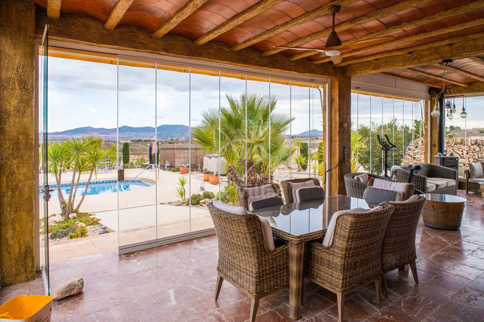 3 quarto Moradia para venda em Pinoso com piscina garagem - 330 000 € (Ref: 9448526)