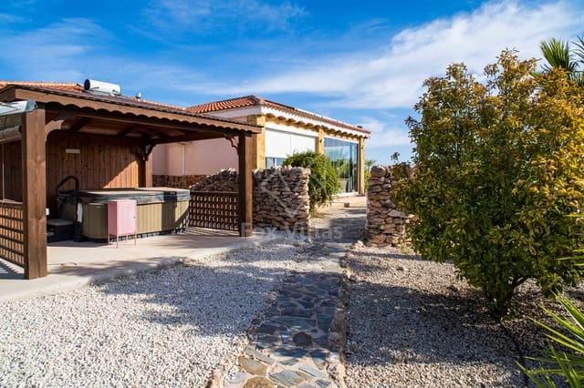 3 quarto Moradia para venda em Pinoso com piscina garagem - 330 000 € (Ref: 9448526)