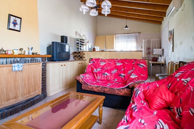 7 slaapkamer Finca/Landhuis te koop in Raspay, Yecla met zwembad - € 270.000 (Ref: 9454866)