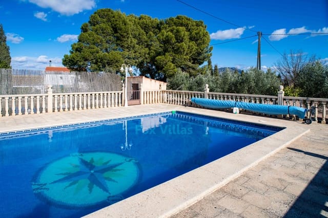 7 slaapkamer Finca/Landhuis te koop in Raspay, Yecla met zwembad - € 270.000 (Ref: 9454866)