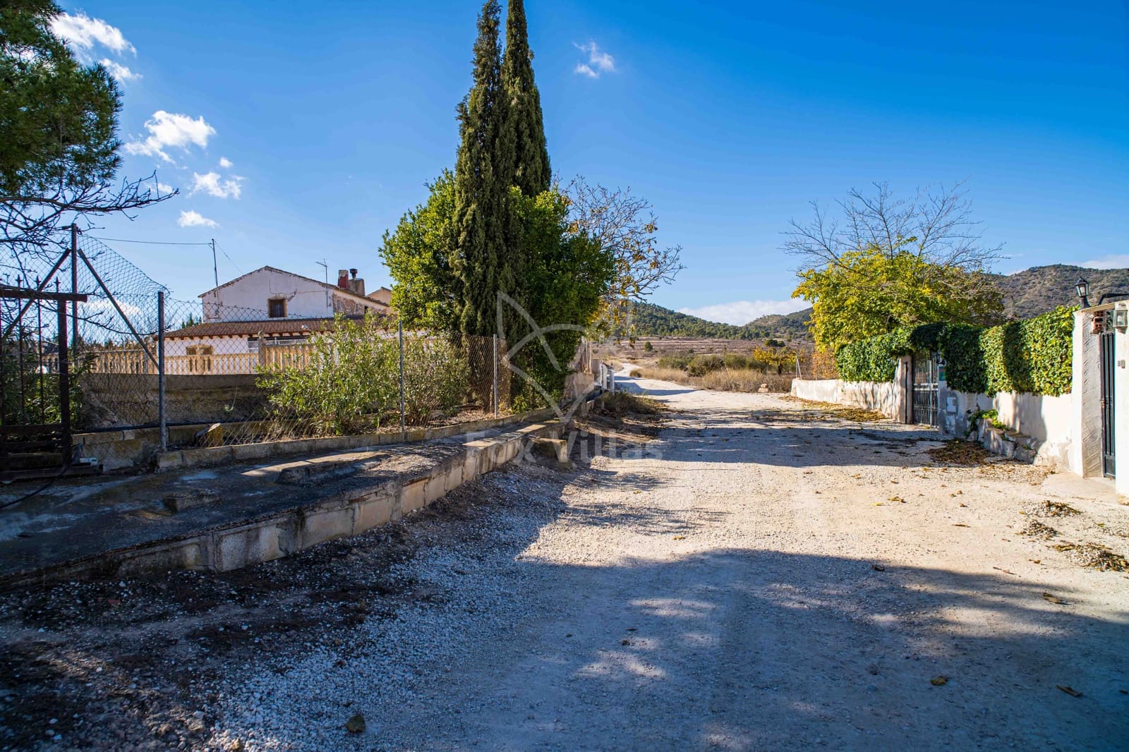 7 slaapkamer Finca/Landhuis te koop in Raspay met zwembad - € 270.000 (Ref: 9454866)