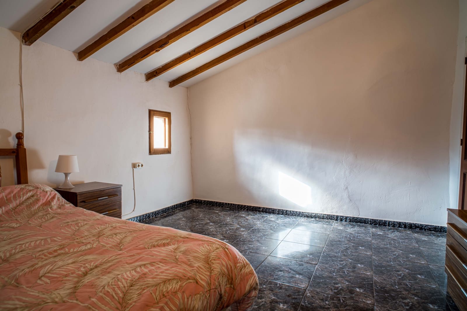 5 bedroom Finca/Country House for sale in Pinoso with pool garage - € 179,950 (Ref: 9538889)