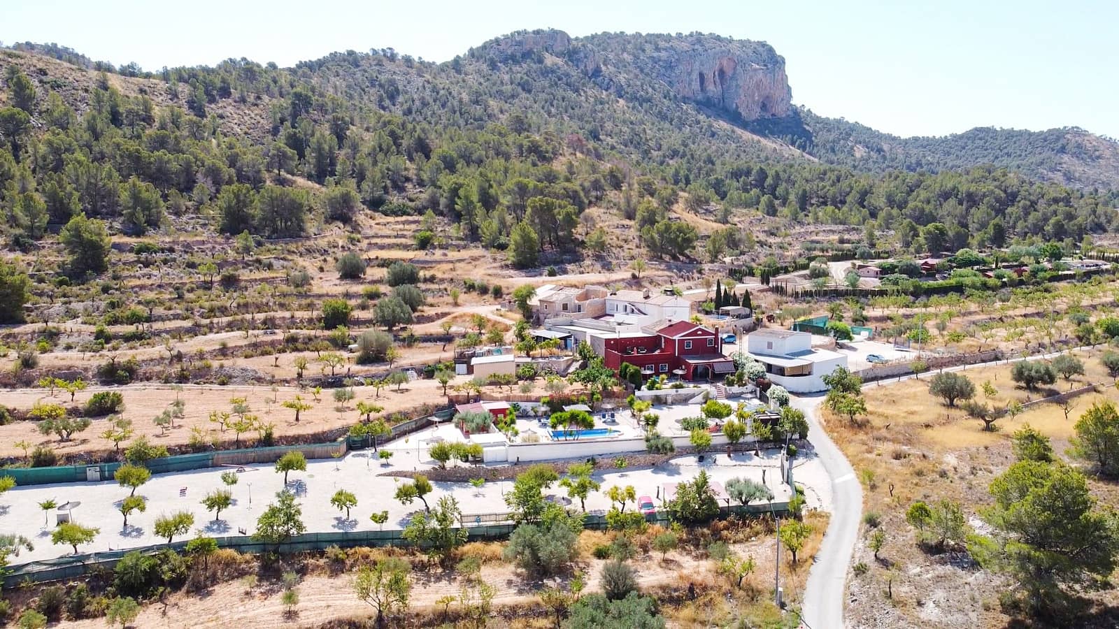 3 makuuhuone Paritalo myytävänä paikassa Monovar / Monover mukana uima-altaan 
autotalli - 330 000 € (Ref: 9627960)