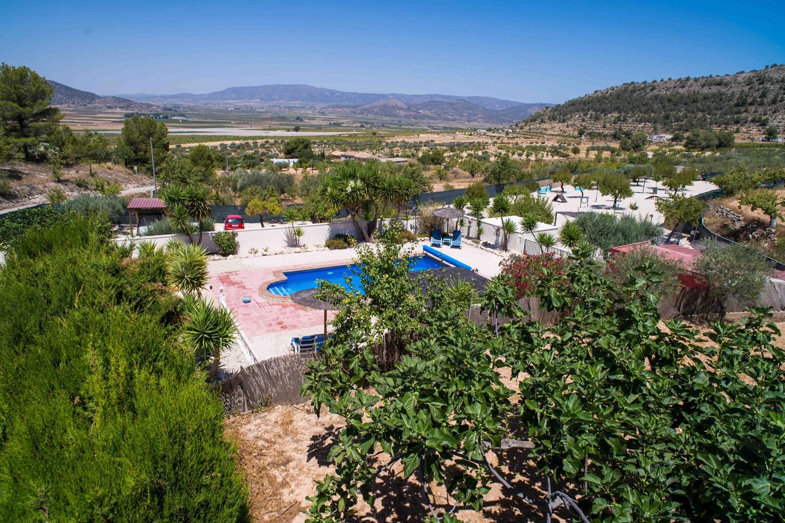 3 makuuhuone Paritalo myytävänä paikassa Monovar / Monover mukana uima-altaan 
autotalli - 330 000 € (Ref: 9627960)