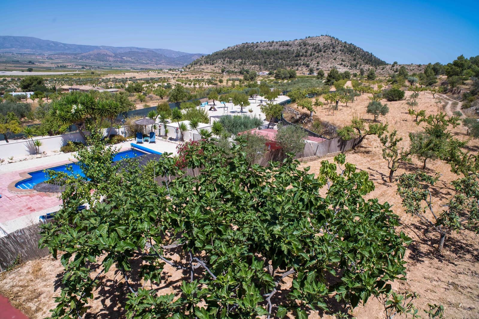 3 makuuhuone Paritalo myytävänä paikassa Monovar / Monover mukana uima-altaan 
autotalli - 330 000 € (Ref: 9627960)