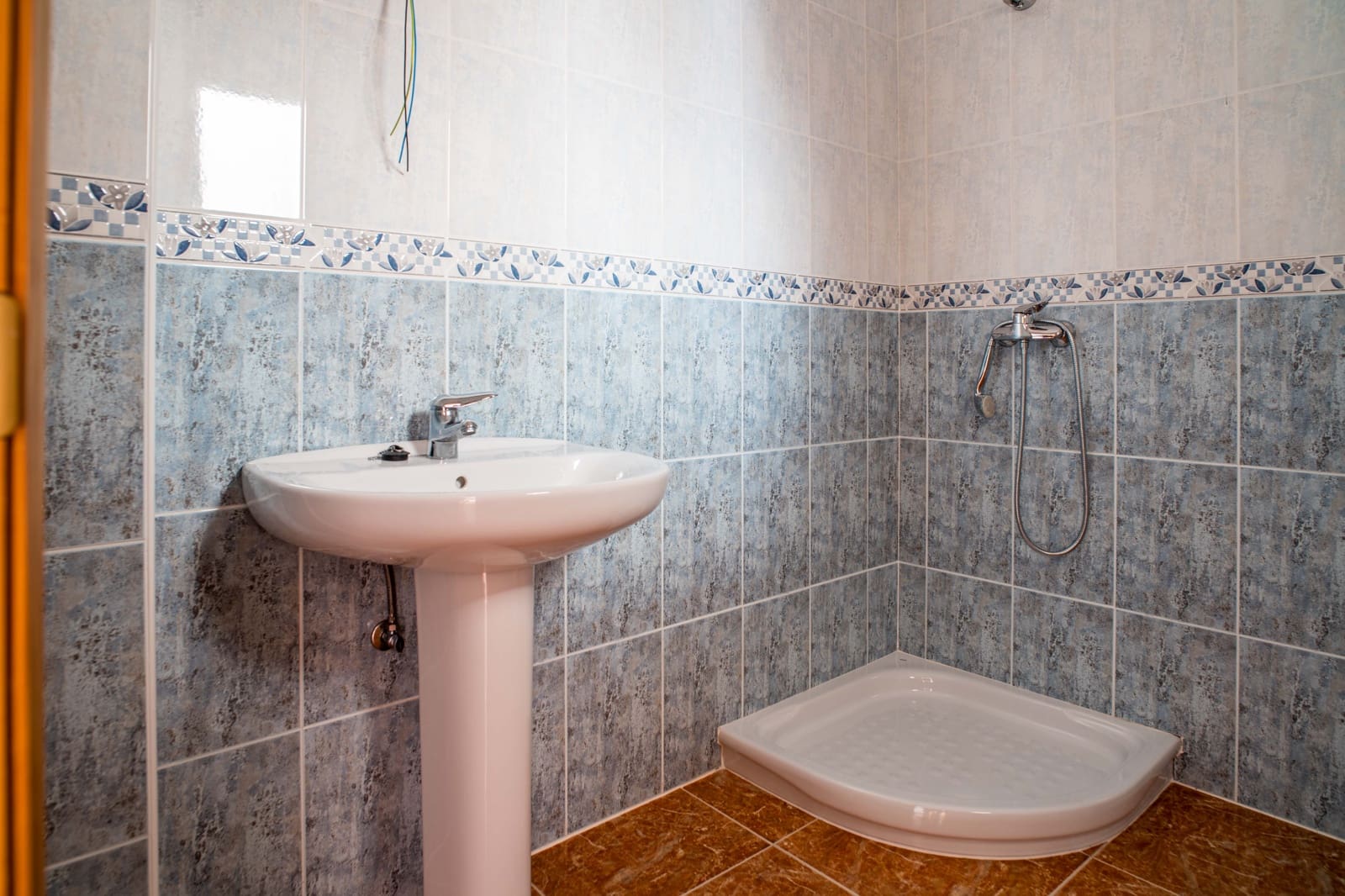 4 makuuhuone Omakotitalo myytävänä paikassa Pinoso mukana 
autotalli - 235 000 € (Ref: 9628027)