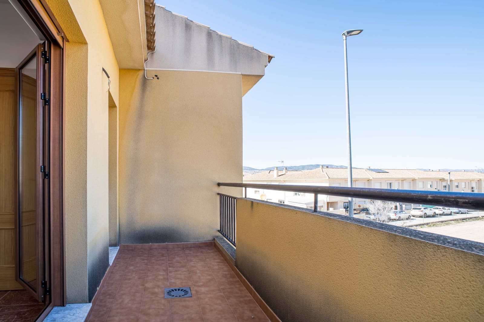 4 makuuhuone Omakotitalo myytävänä paikassa Pinoso mukana 
autotalli - 235 000 € (Ref: 9628027)