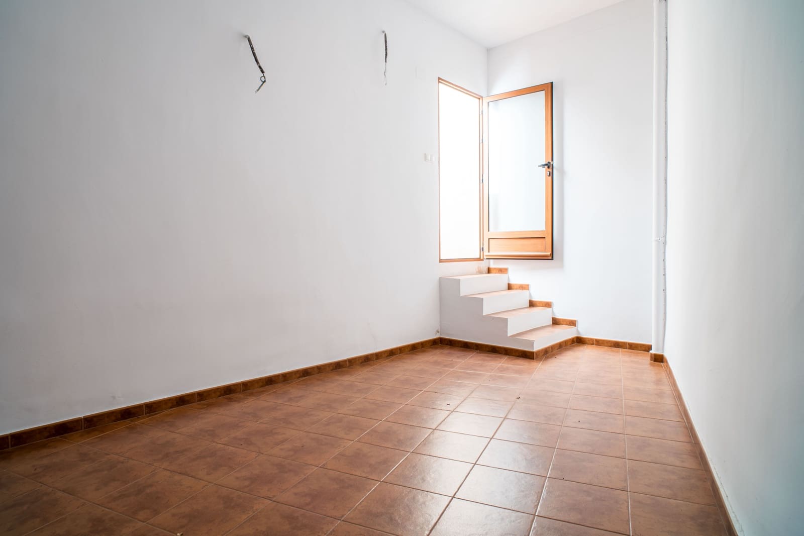 4 makuuhuone Omakotitalo myytävänä paikassa Pinoso mukana 
autotalli - 235 000 € (Ref: 9628027)