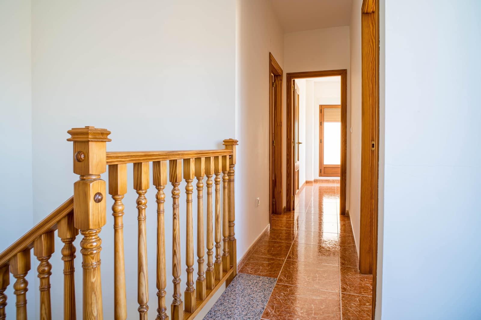 4 makuuhuone Omakotitalo myytävänä paikassa Pinoso mukana 
autotalli - 235 000 € (Ref: 9628027)