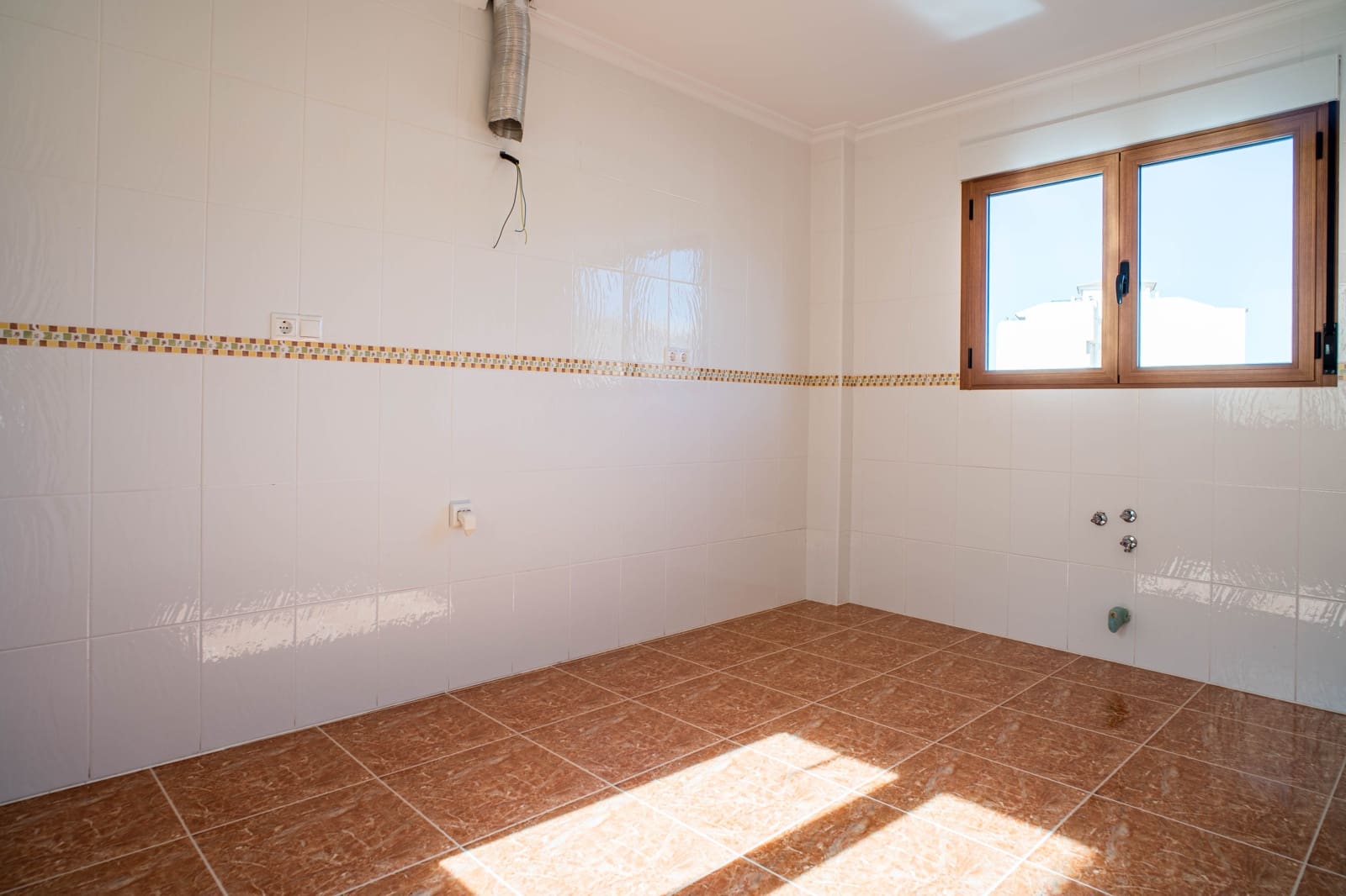 4 makuuhuone Omakotitalo myytävänä paikassa Pinoso mukana 
autotalli - 235 000 € (Ref: 9628027)