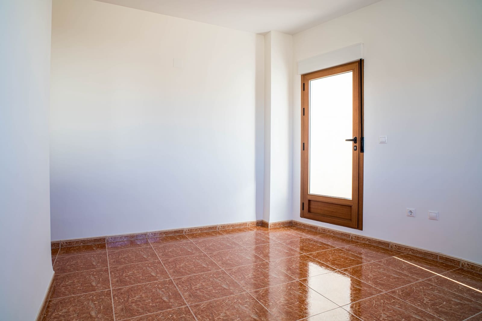 4 makuuhuone Omakotitalo myytävänä paikassa Pinoso mukana 
autotalli - 235 000 € (Ref: 9628027)