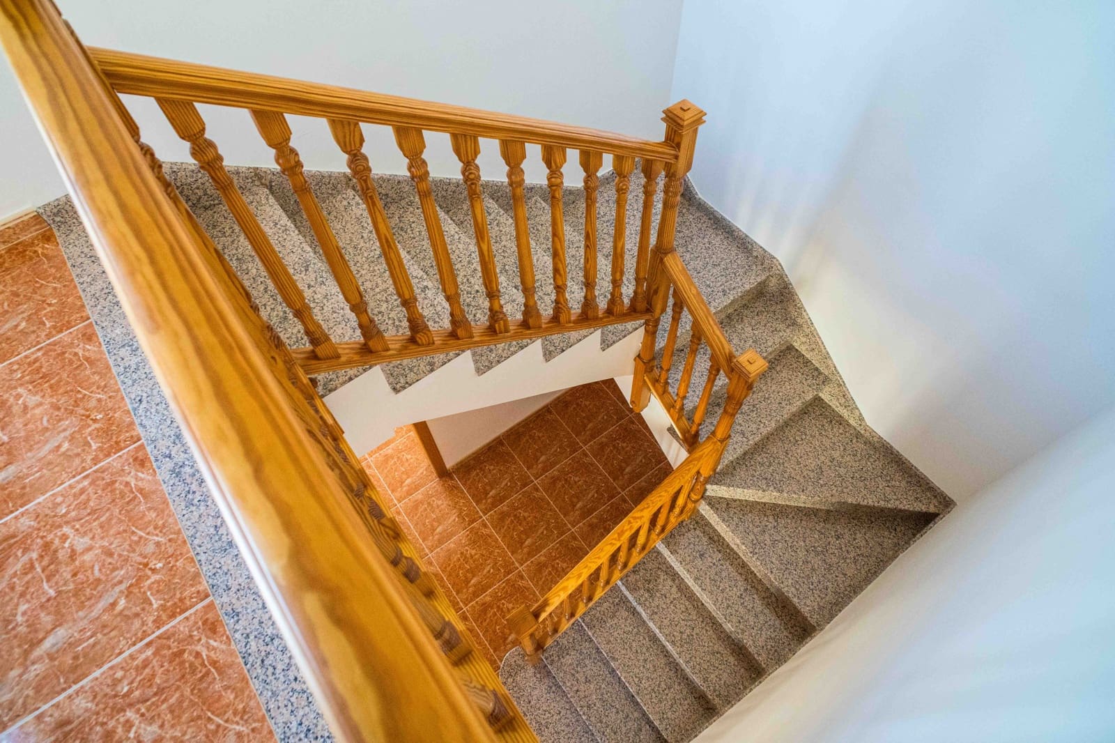 4 makuuhuone Omakotitalo myytävänä paikassa Pinoso mukana 
autotalli - 235 000 € (Ref: 9628027)