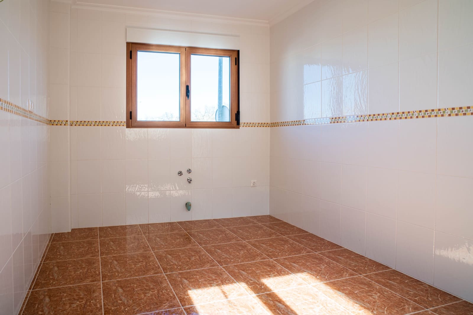 4 makuuhuone Omakotitalo myytävänä paikassa Pinoso mukana 
autotalli - 235 000 € (Ref: 9628027)