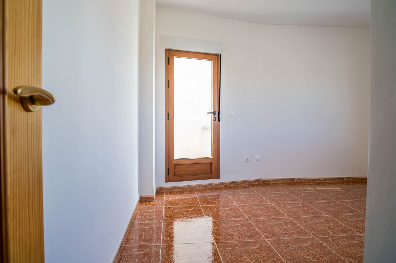 4 makuuhuone Omakotitalo myytävänä paikassa Pinoso mukana 
autotalli - 235 000 € (Ref: 9628027)