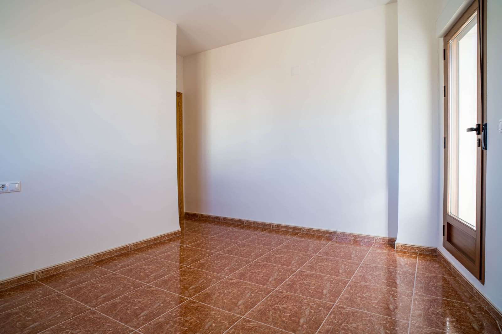 4 makuuhuone Omakotitalo myytävänä paikassa Pinoso mukana 
autotalli - 235 000 € (Ref: 9628027)