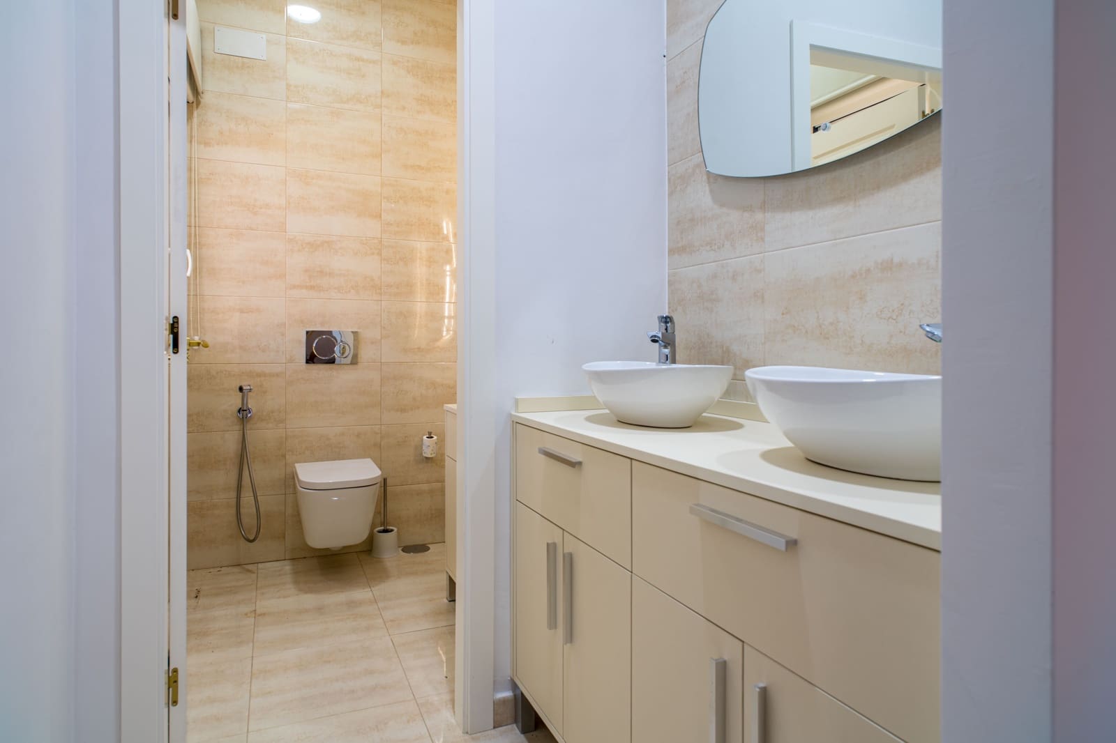 4 bedroom Villa for sale in Pinoso - € 630,000 (Ref: 9763896)