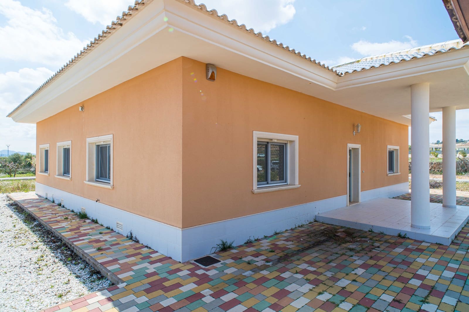 4 bedroom Villa for sale in Pinoso - € 630,000 (Ref: 9763896)