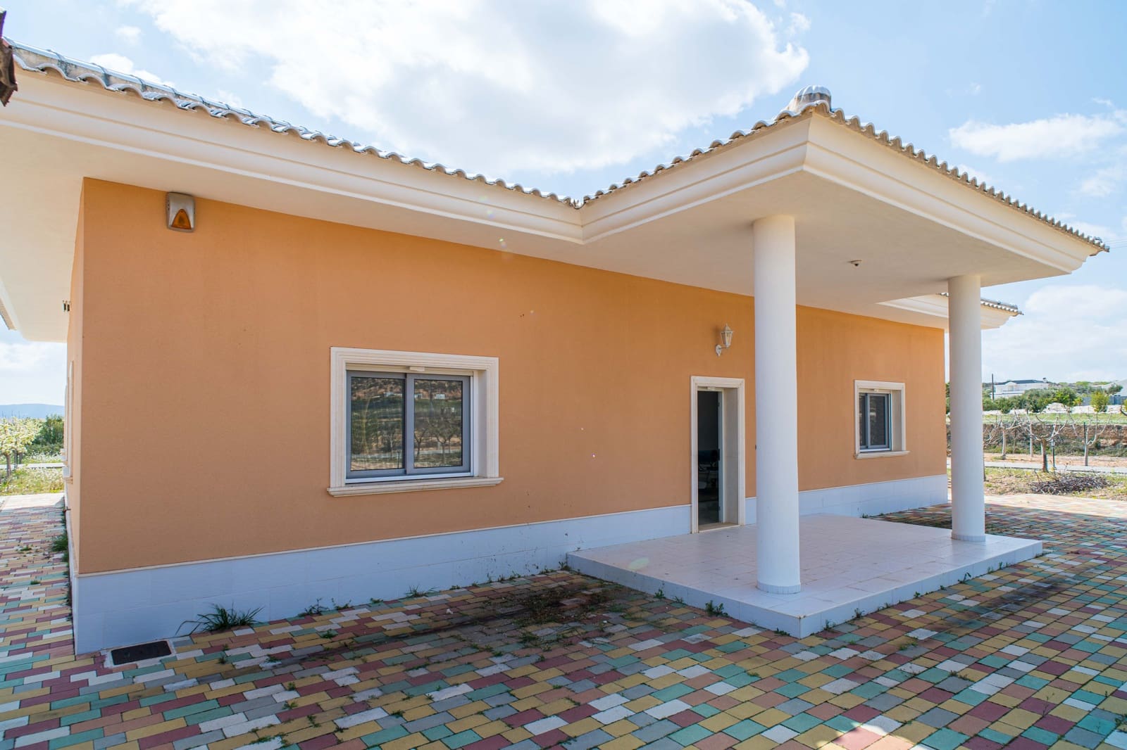 4 bedroom Villa for sale in Pinoso - € 630,000 (Ref: 9763896)