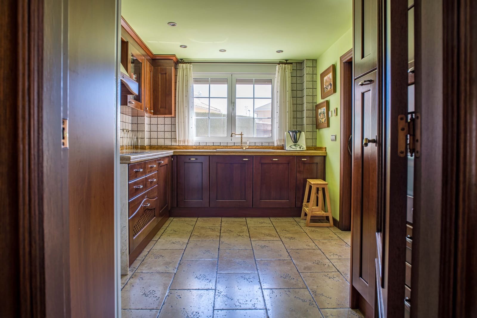 3 soveværelse Byhus til salg i Elda med swimmingpool - € 420.000 (Ref: 9769893)