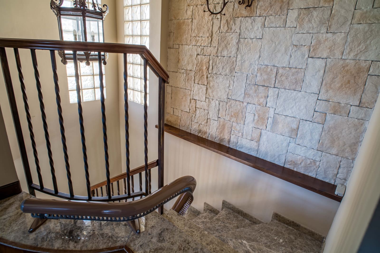 3 soveværelse Byhus til salg i Elda med swimmingpool - € 420.000 (Ref: 9769893)