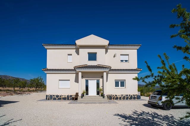 3 soveværelse Villa til salg i Pinoso med swimmingpool - € 495.000 (Ref: 9770848)