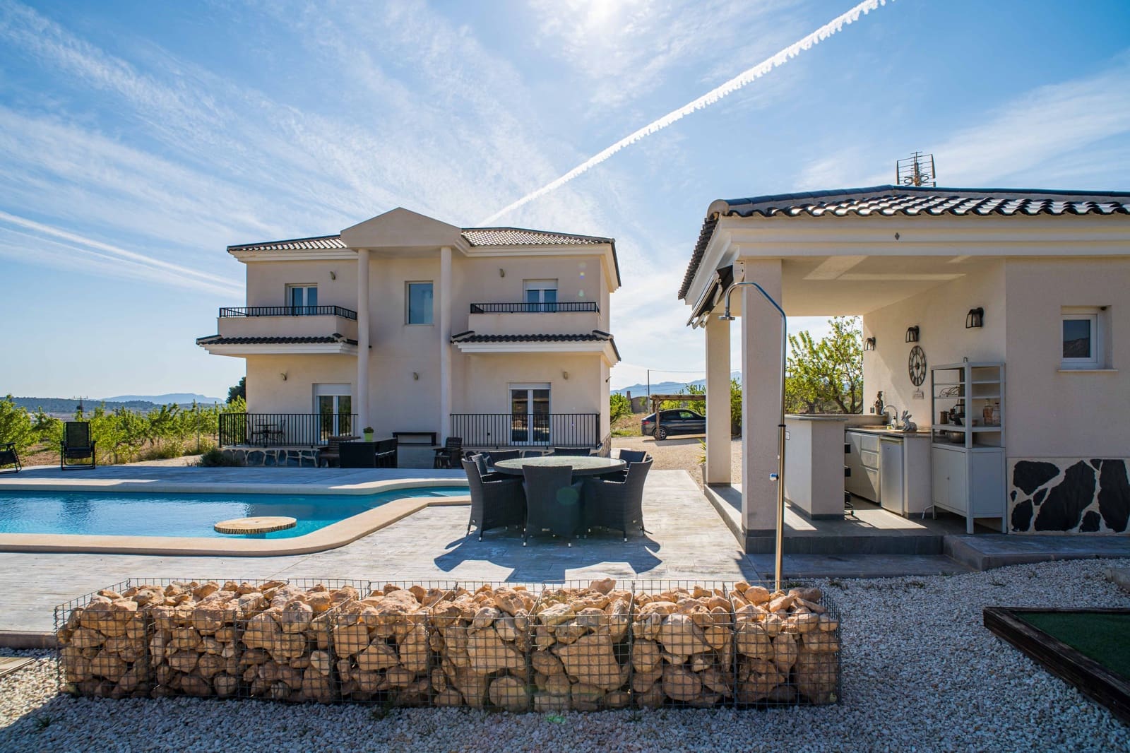 3 soveværelse Villa til salg i Pinoso med swimmingpool - € 495.000 (Ref: 9770848)