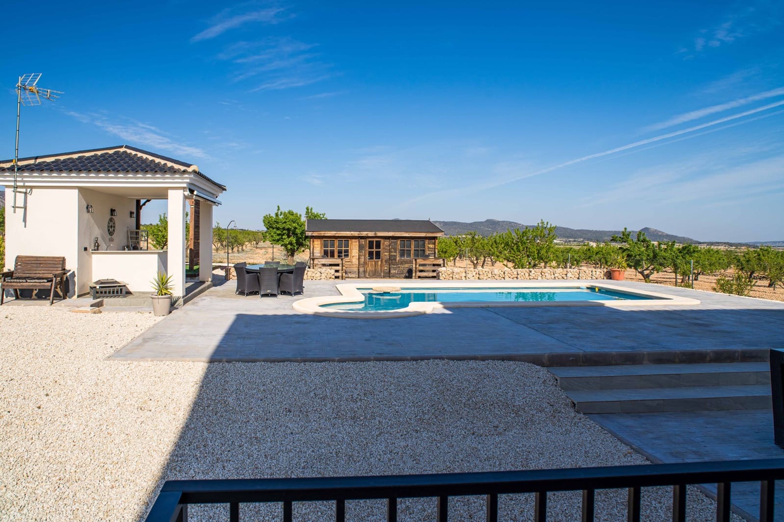 3 soveværelse Villa til salg i Pinoso med swimmingpool - € 495.000 (Ref: 9770848)