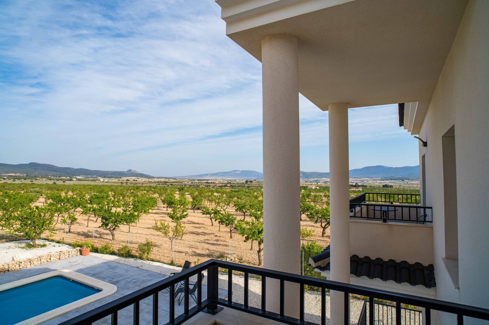 3 soveværelse Villa til salg i Pinoso med swimmingpool - € 495.000 (Ref: 9770848)