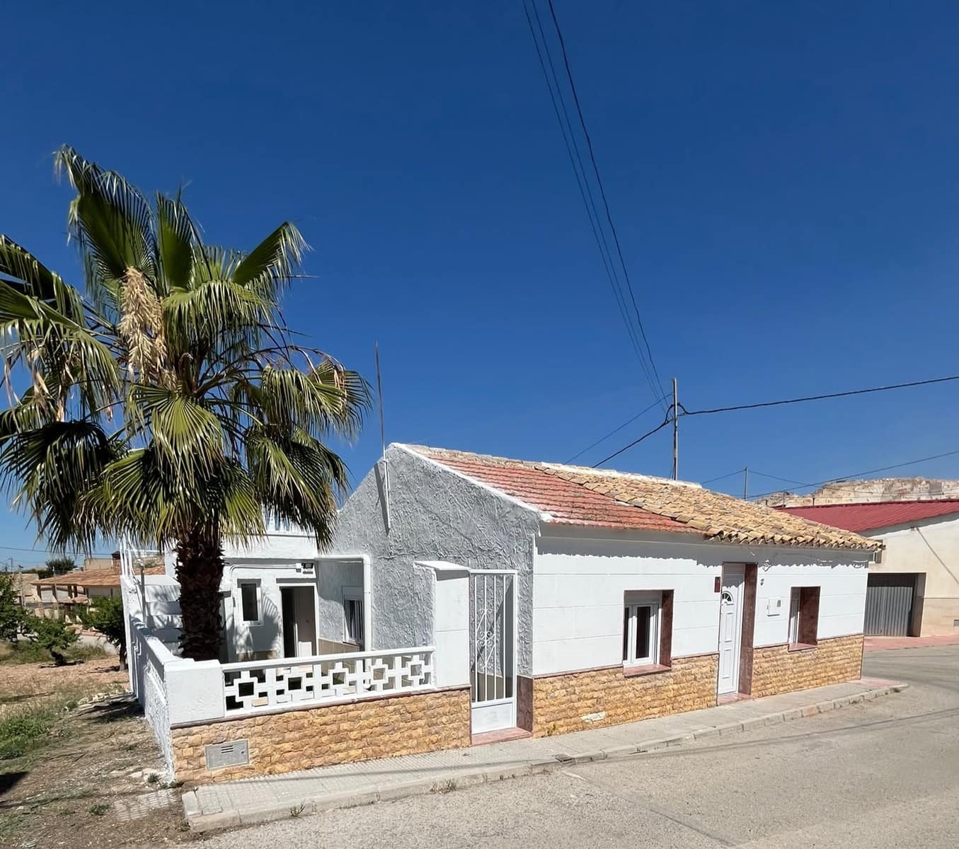 3 slaapkamer Finca/Landhuis te koop in L'Alguena / Alguenya - € 125.000 (Ref: 9899858)